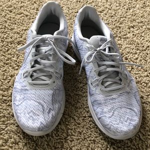 Women’s Nike In Season TR 7 print trainers